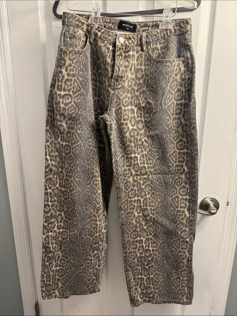 White Fox Boutique Leopard-Print Wide-Leg Jeans in Beige and Gray